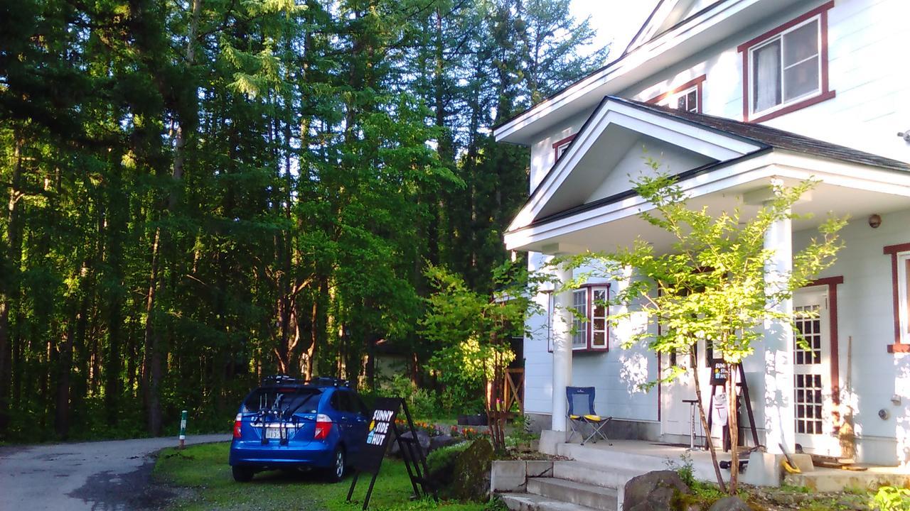 Sunny Side Hut Bed & Breakfast Hakuba Bagian luar foto